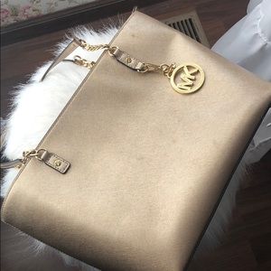 Gold Michael Kors in great condition